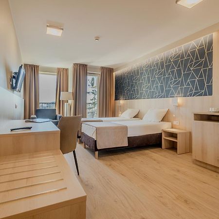 Blue Marine Mielno Aparthotel เมียลโน ภายนอก รูปภาพ