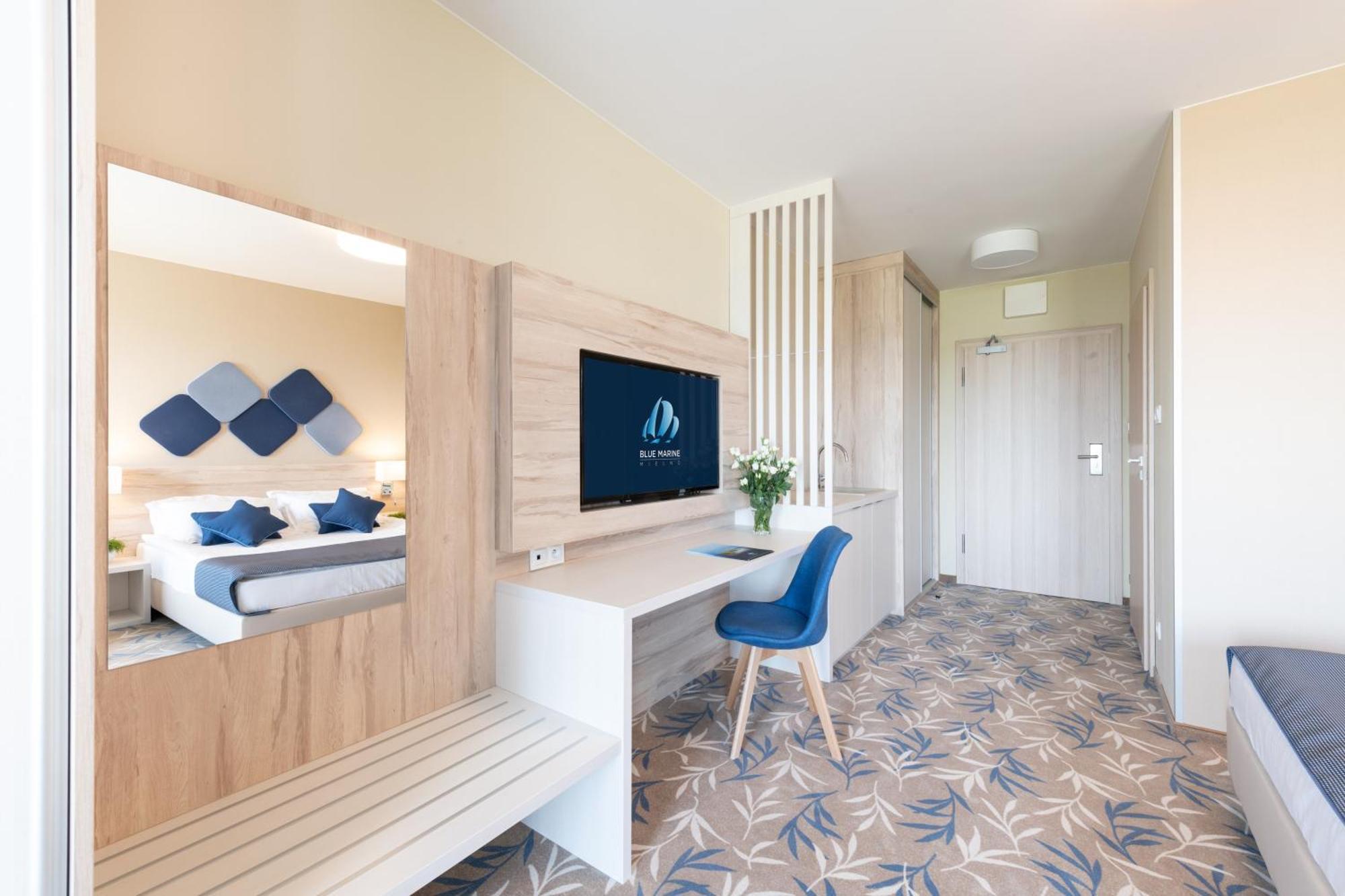 Blue Marine Mielno Aparthotel เมียลโน ภายนอก รูปภาพ
