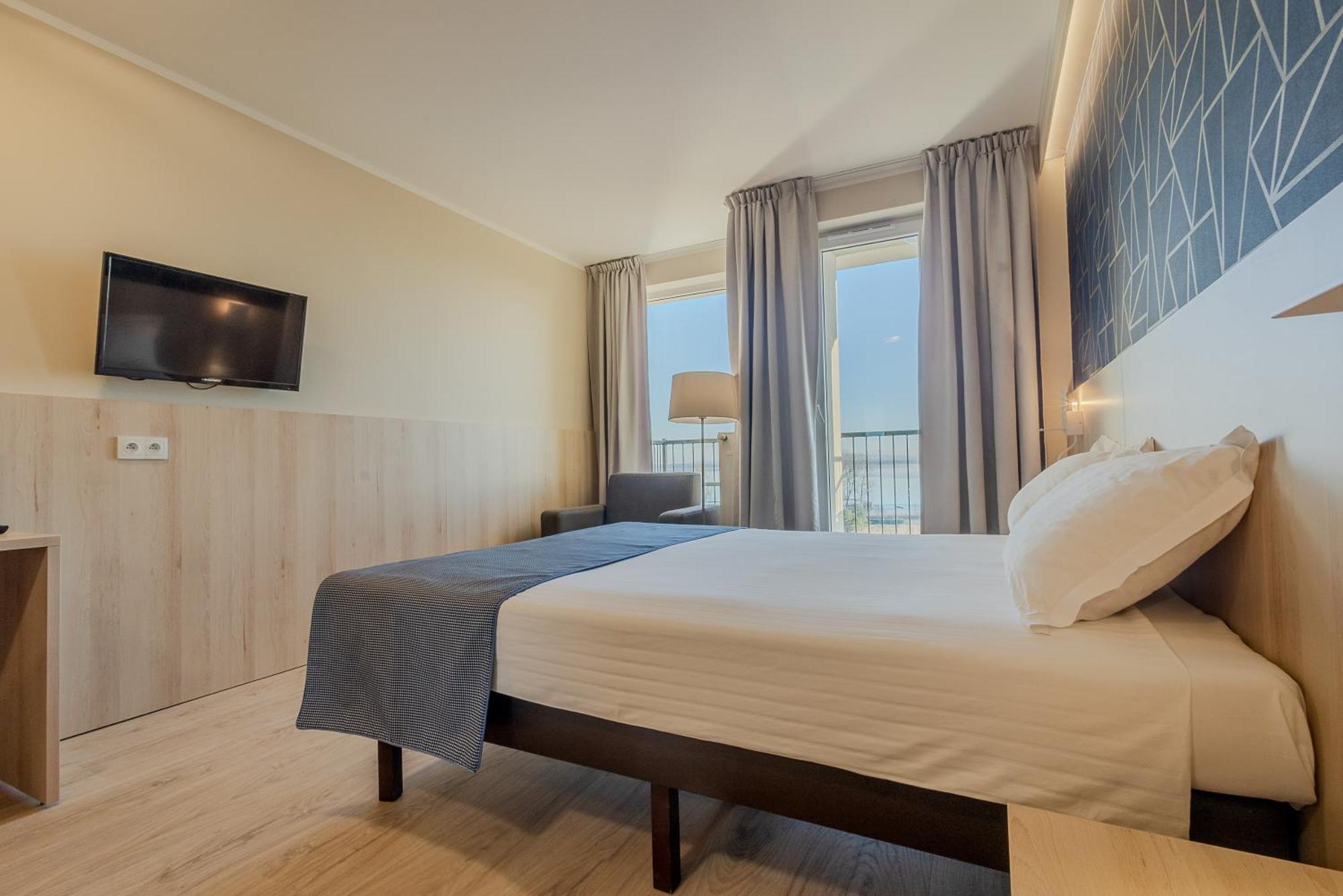 Blue Marine Mielno Aparthotel เมียลโน ภายนอก รูปภาพ