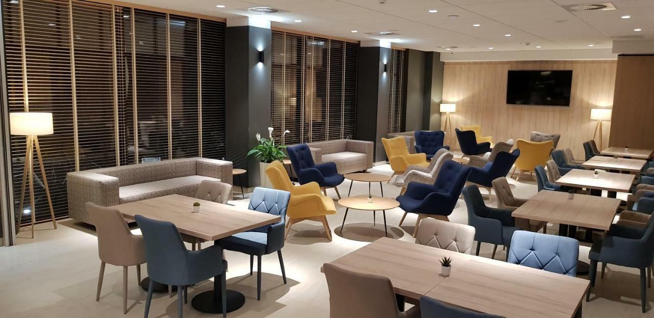 Blue Marine Mielno Aparthotel เมียลโน ภายนอก รูปภาพ