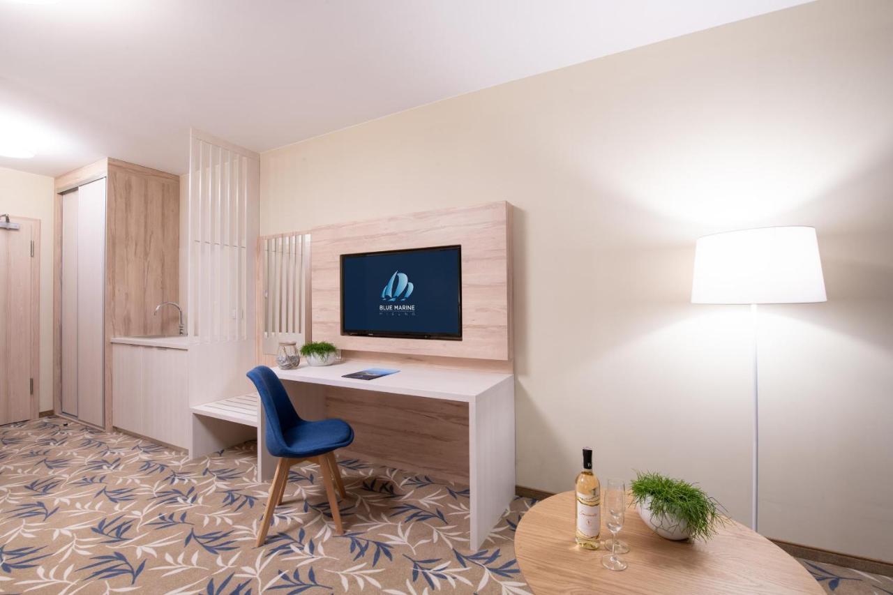 Blue Marine Mielno Aparthotel เมียลโน ภายนอก รูปภาพ